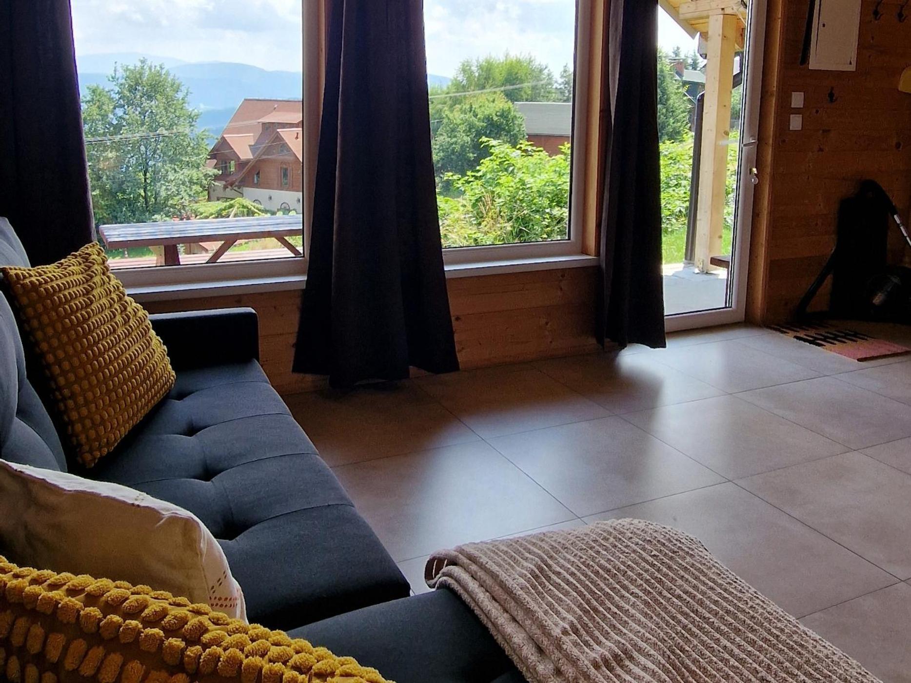 Chalet Podbucznik 2 Mosorny